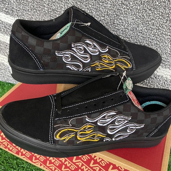 Vans Comfycush Ignition Black/Black Men’s sneakers - athletic shoes - Picture 11 of 16